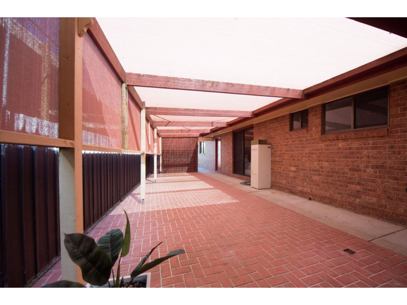 377 Poplar Drive, Lavington NSW 2641