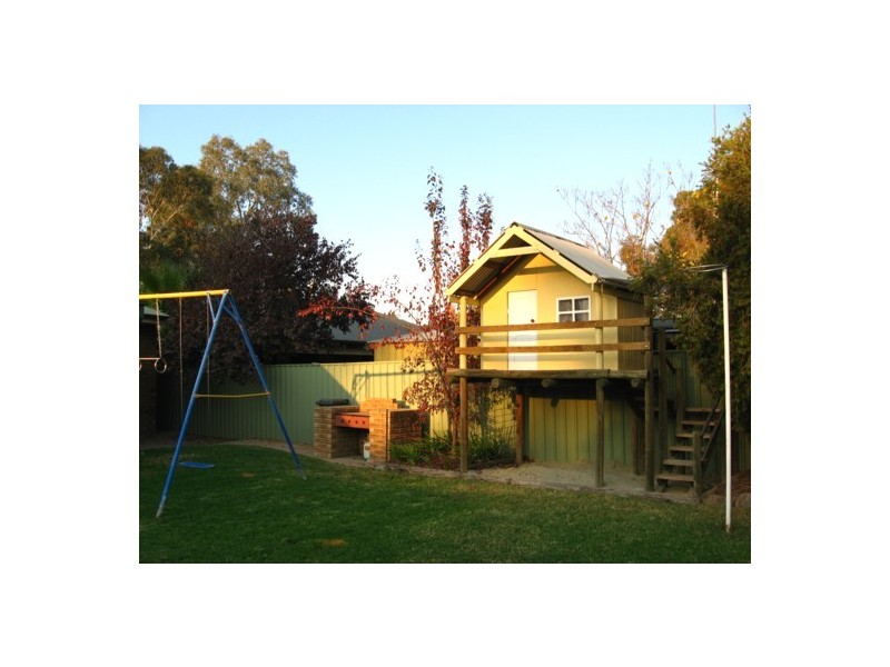 123 Hotham Circ, Thurgoona NSW 2640
