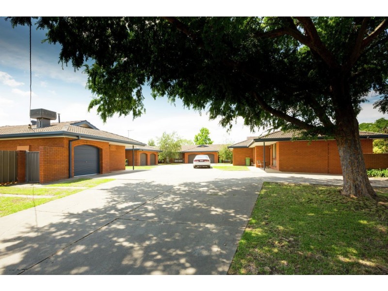 4/432 Kotthoff St, Lavington NSW 2641