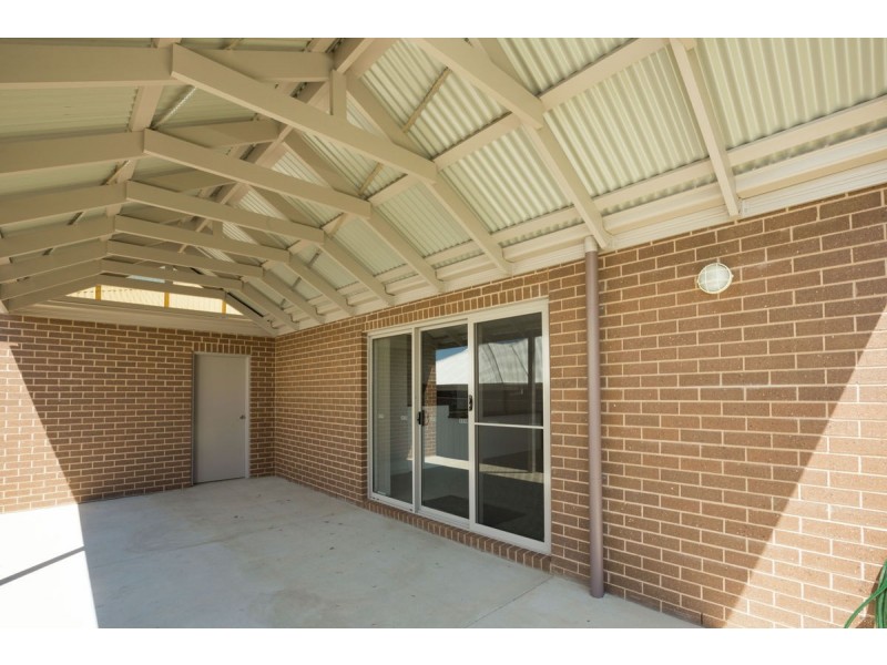 72 Wellington Drive, Thurgoona NSW 2640