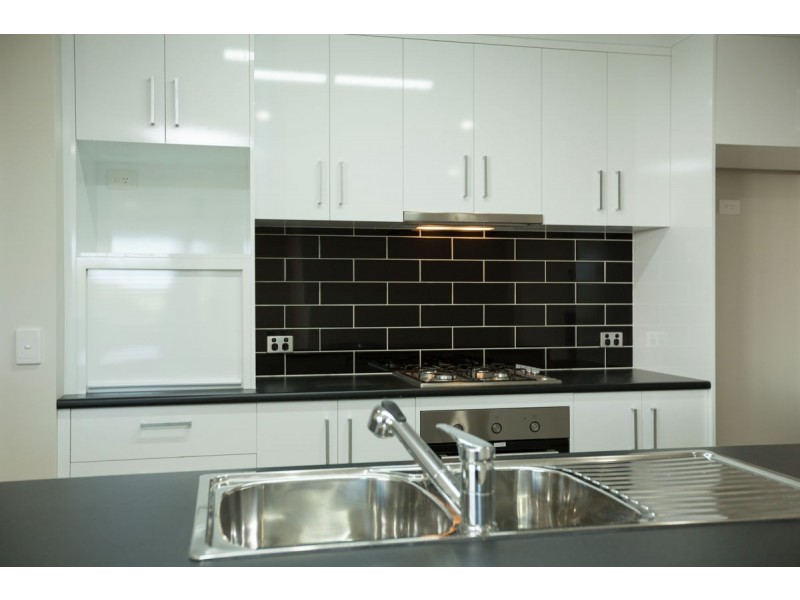 72 Wellington Drive, Thurgoona NSW 2640