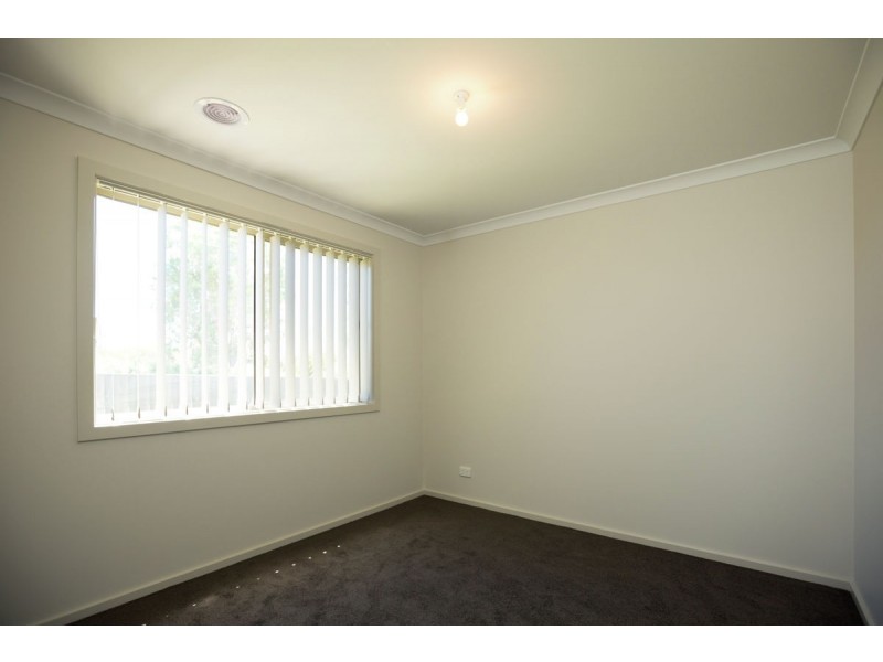 72 Wellington Drive, Thurgoona NSW 2640