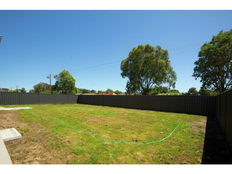 72 Wellington Drive, Thurgoona NSW 2640