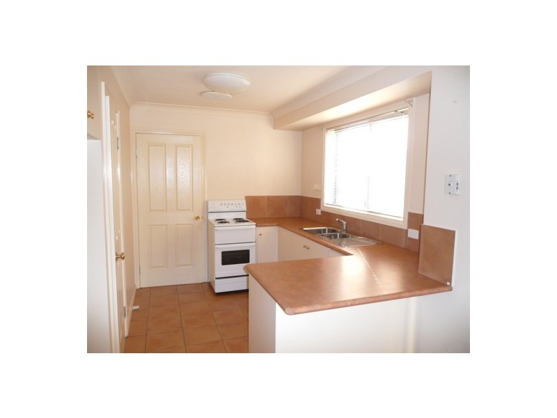 Unit 1-374 Cambourne St, Lavington NSW 2641