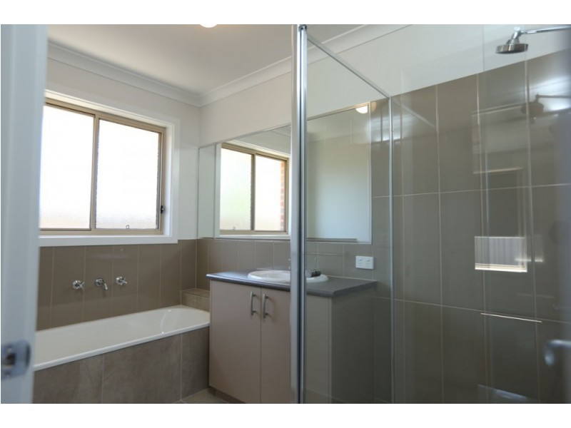 23 Bullfrog Court, Thurgoona NSW 2640