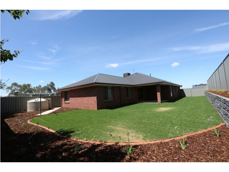 23 Bullfrog Court, Thurgoona NSW 2640