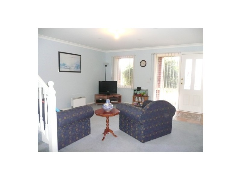 3/550 Kotthoff St, Lavington NSW 2641