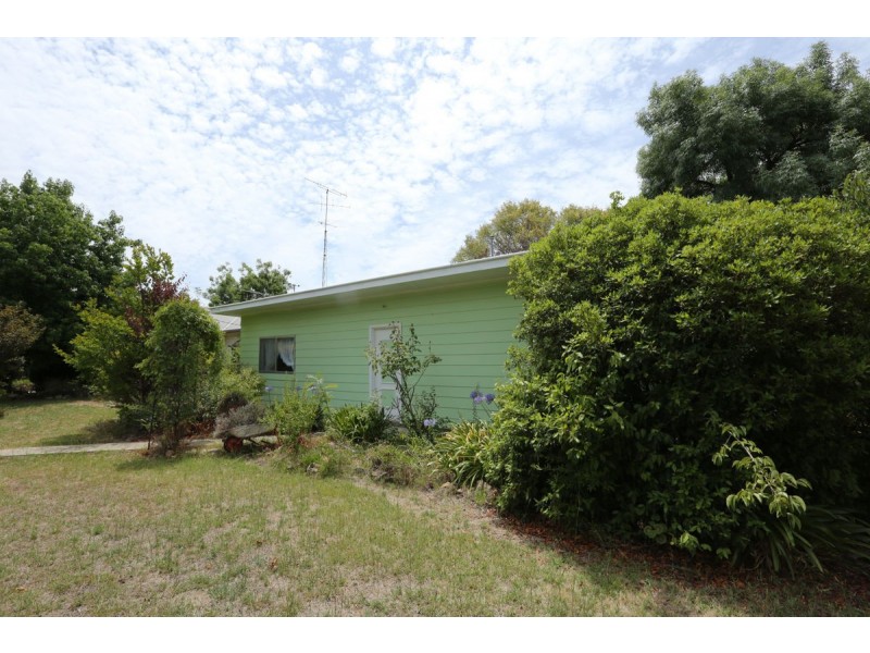 40 Henty Street East, Culcairn NSW 2660