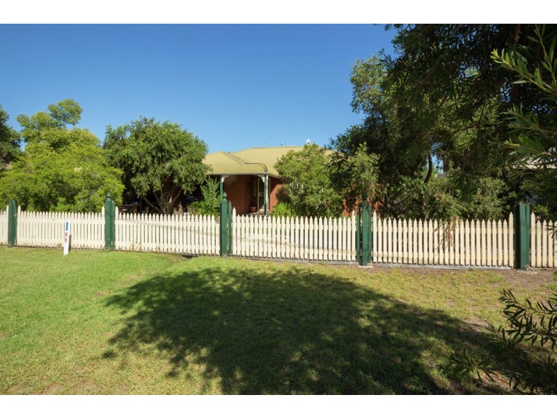 141 Dight Street, Jindera NSW 2642