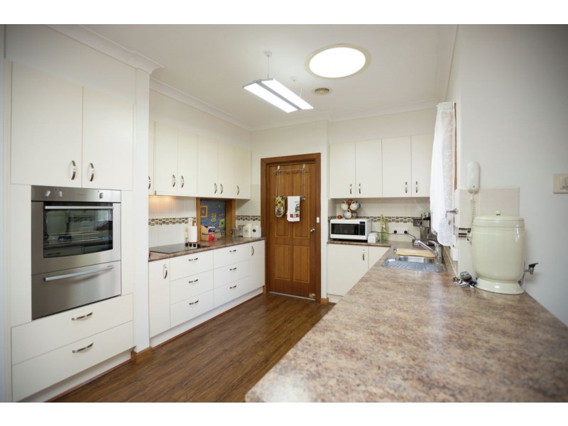 141 Dight Street, Jindera NSW 2642