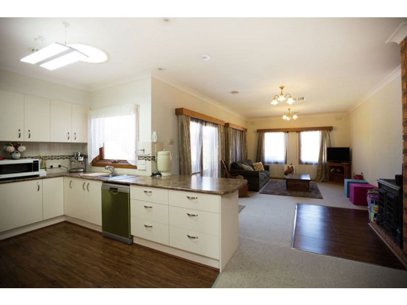 141 Dight Street, Jindera NSW 2642