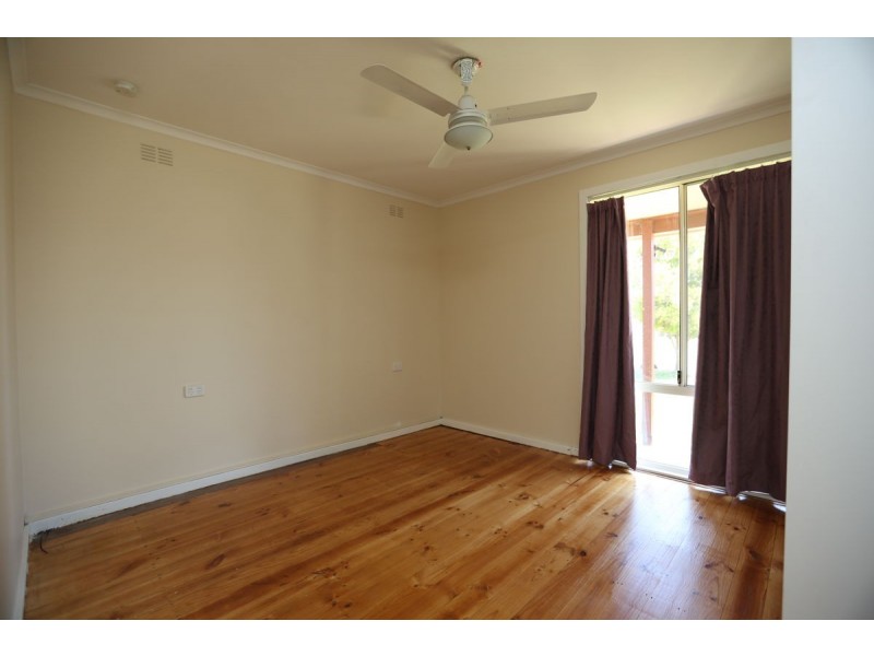 424 Dick Road, Lavington NSW 2641