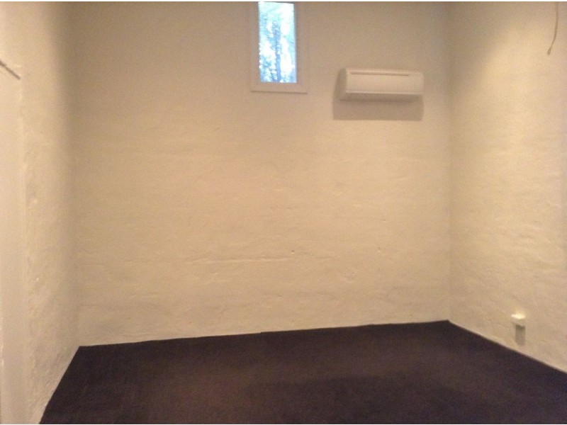 17 Allan Street, Henty NSW 2658