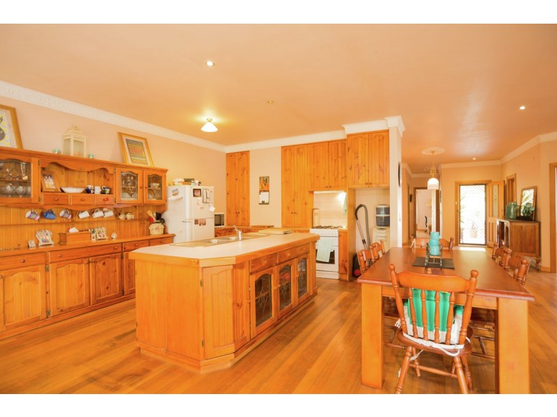 1043 Barooga St, North Albury NSW 2640