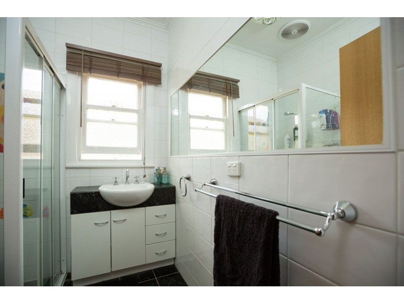 1043 Barooga St, North Albury NSW 2640