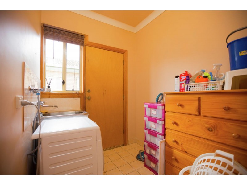 1043 Barooga St, North Albury NSW 2640