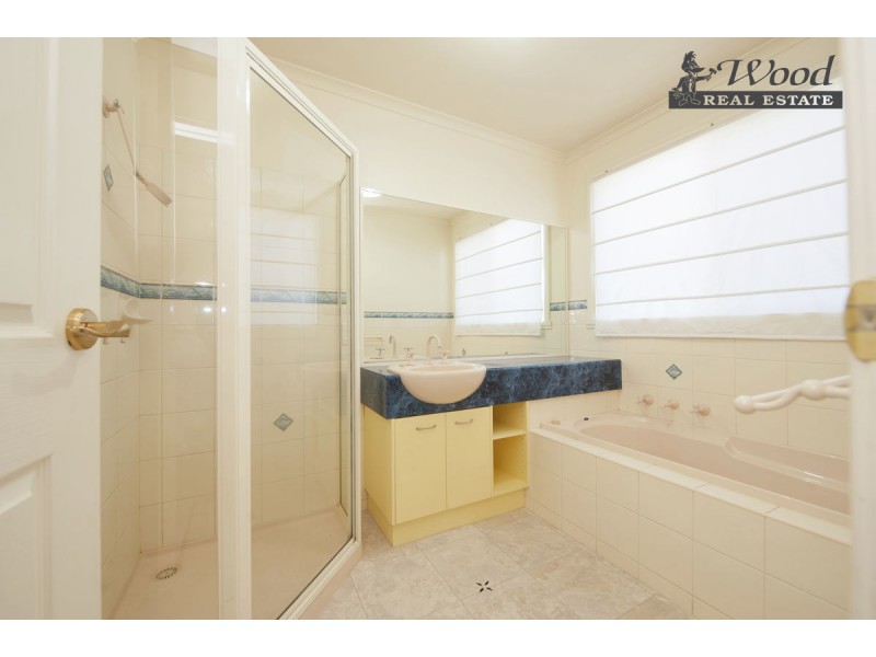 40 Winnell Court, Thurgoona NSW 2640
