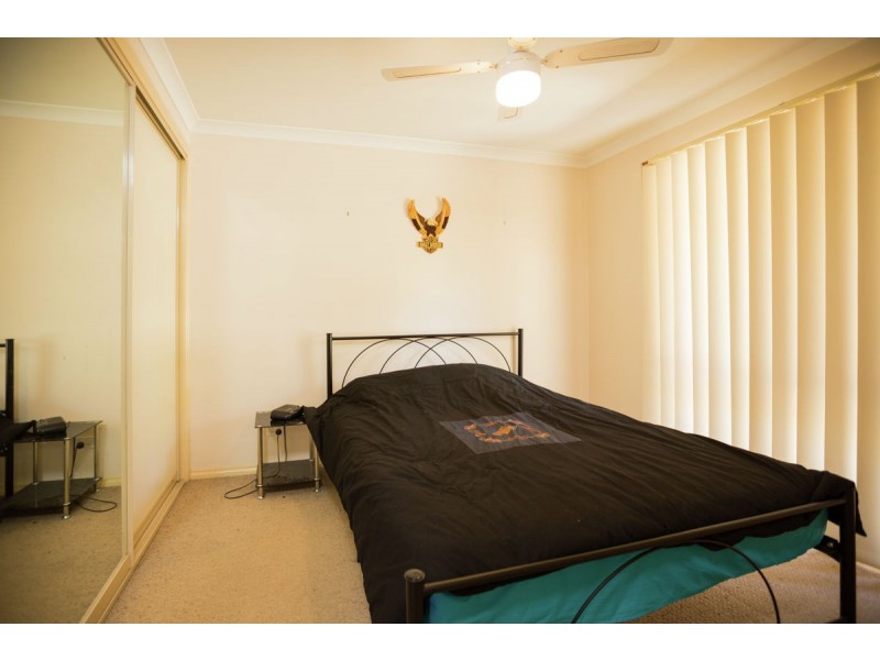 4/2 Owen Court, Lavington NSW 2641