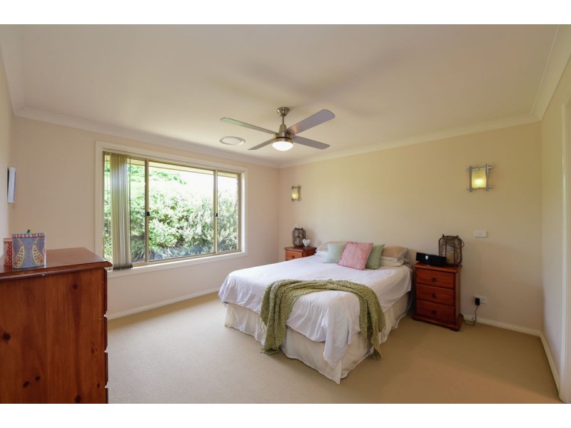 16 Squirrel Glider Drive, Thurgoona NSW 2640