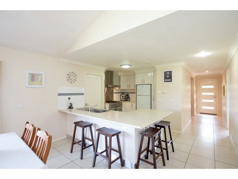 16 Squirrel Glider Drive, Thurgoona NSW 2640