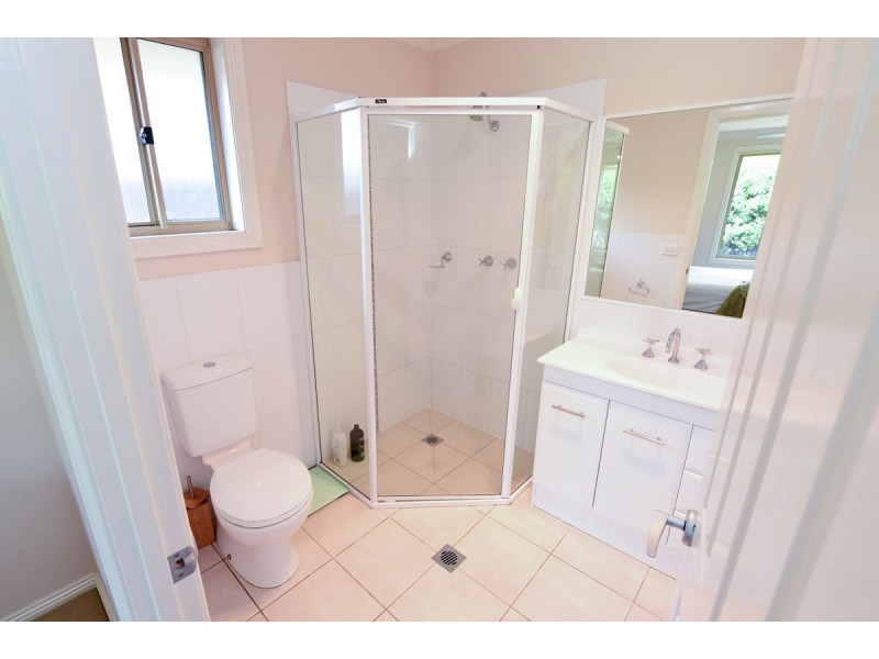 16 Squirrel Glider Drive, Thurgoona NSW 2640