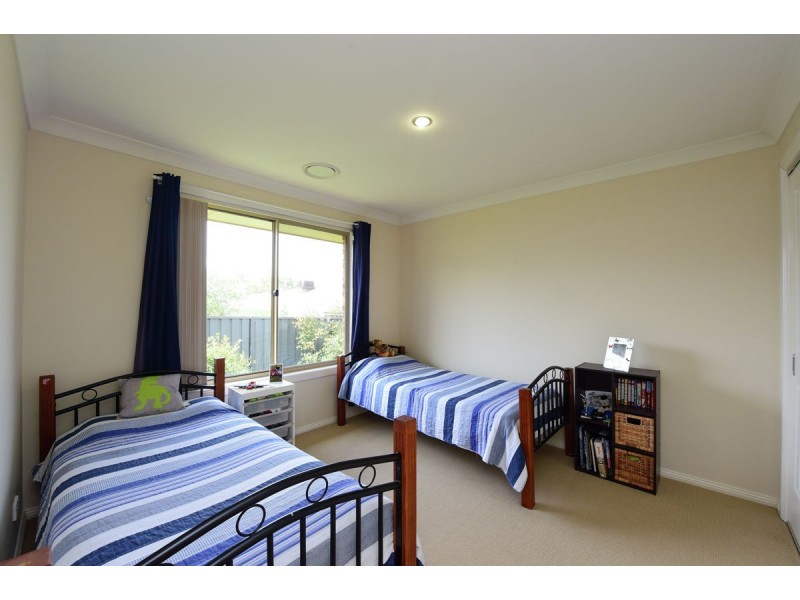 16 Squirrel Glider Drive, Thurgoona NSW 2640