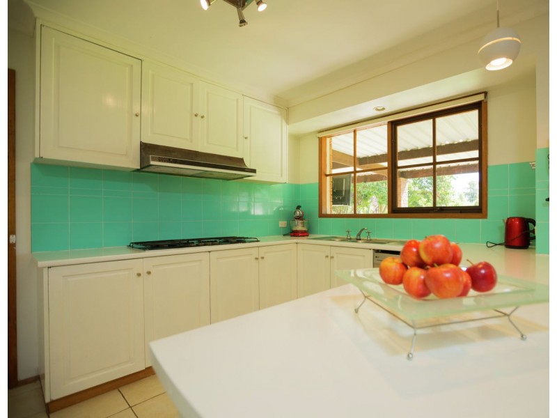 3 Gibson Drive, Burrumbuttock NSW 2642