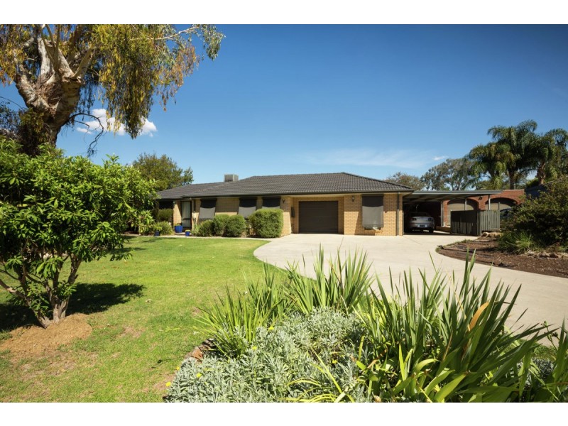 9 Stockton Court, Thurgoona NSW 2640