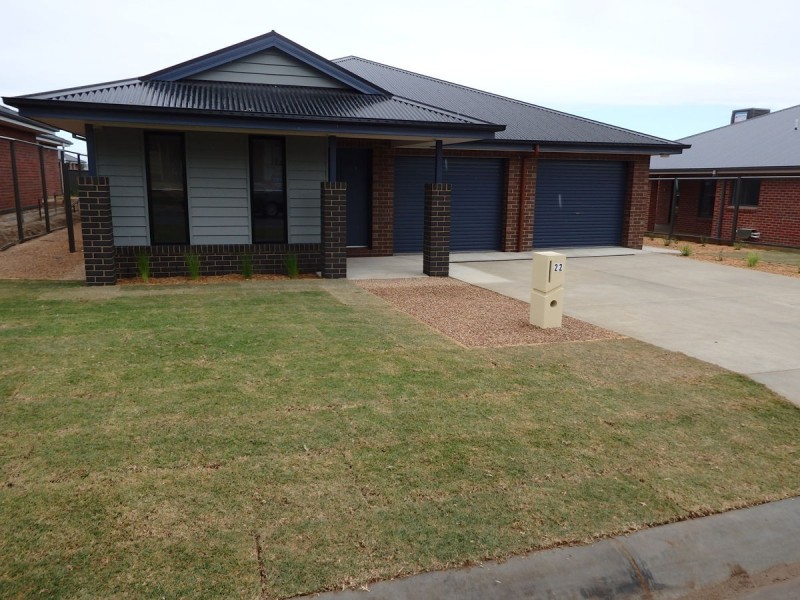 22A Paddlesteamer Court, Thurgoona NSW 2640