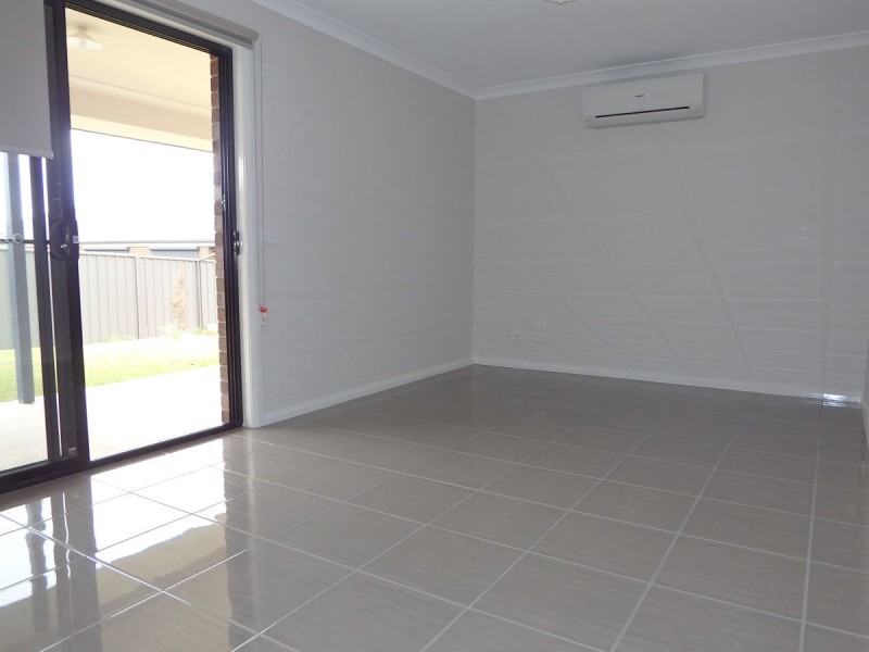 22A Paddlesteamer Court, Thurgoona NSW 2640