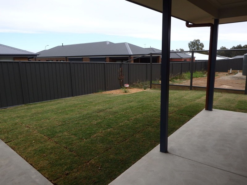 22A Paddlesteamer Court, Thurgoona NSW 2640
