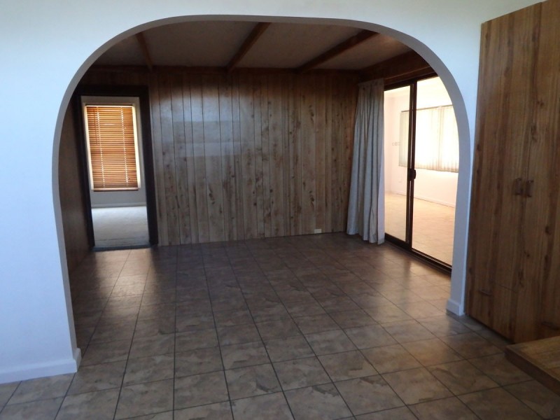 471 Griffith Road, Lavington NSW 2641