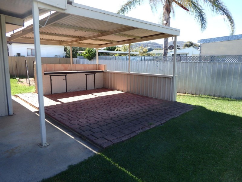 471 Griffith Road, Lavington NSW 2641