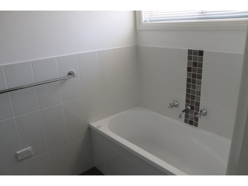 6a Second Ave, Henty NSW 2658