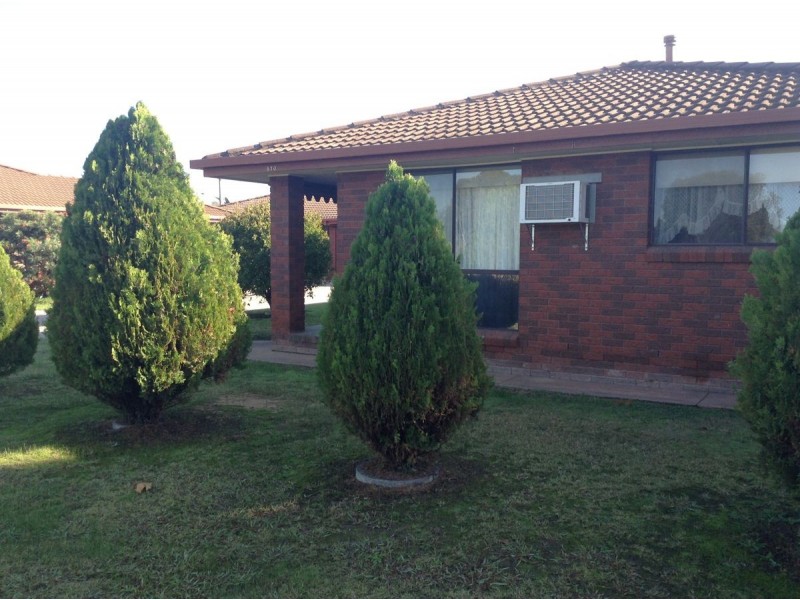 1/570 Schneider Street, Lavington NSW 2641