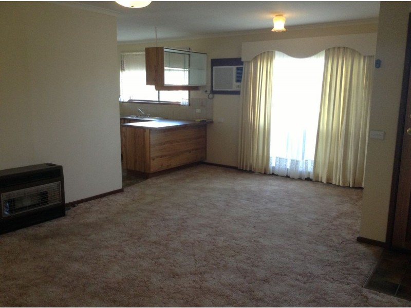 1/570 Schneider Street, Lavington NSW 2641