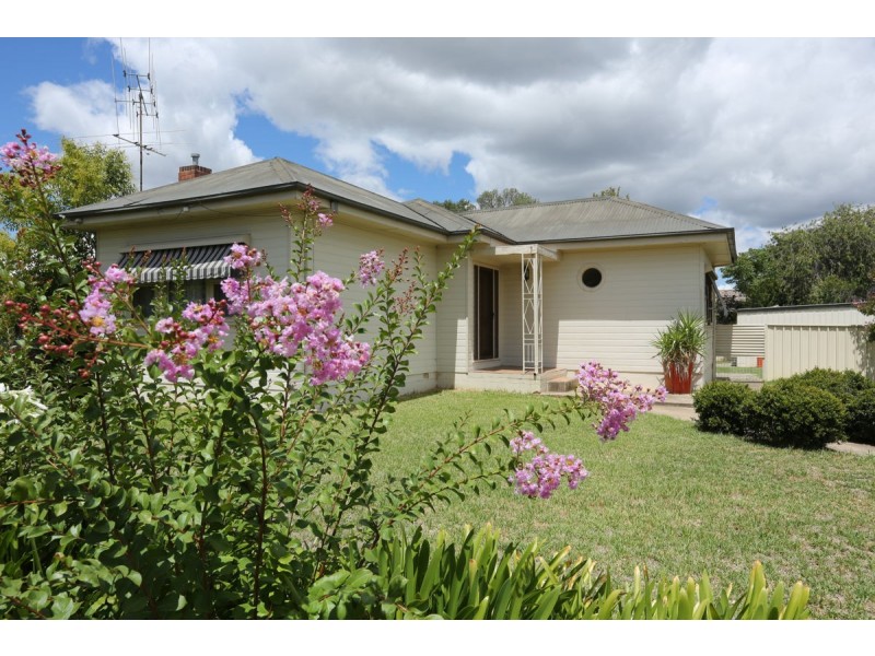 549 Klose Street, Lavington NSW 2641
