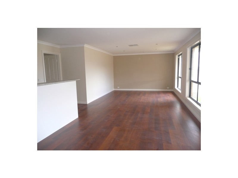 19 Dillagar Pl, Springdale Heights NSW 2641