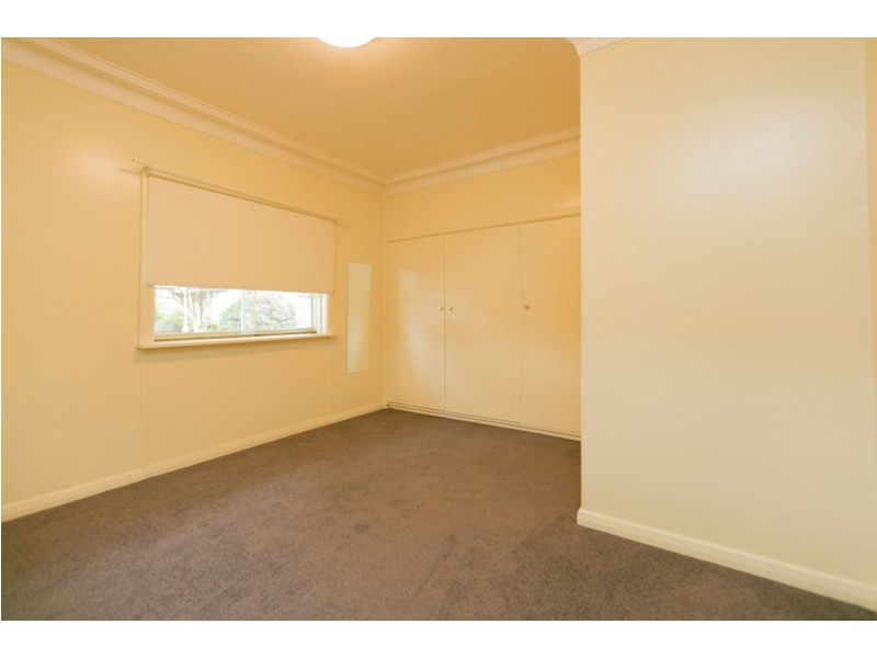 431 Bownds Street, Lavington NSW 2641
