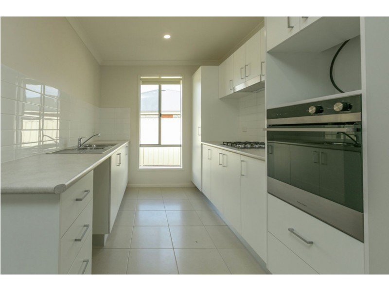 55A Royce Crescent, Lavington NSW 2641