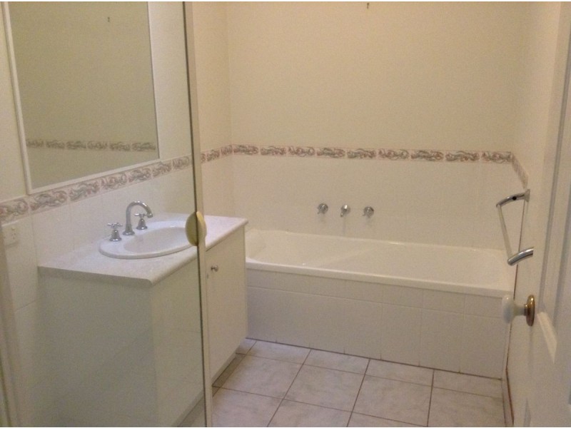 20 Orchard Way, Lavington NSW 2641