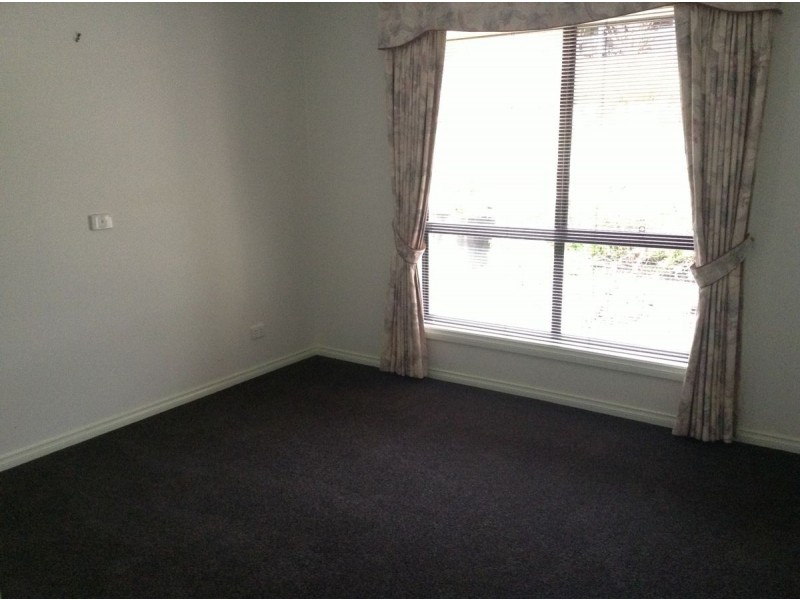 20 Orchard Way, Lavington NSW 2641