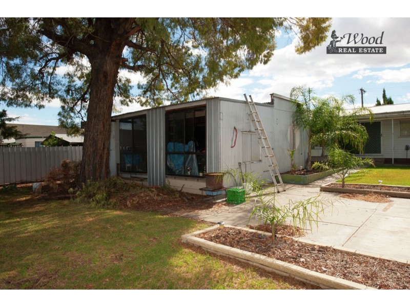 470 Griffith Road, Lavington NSW 2641