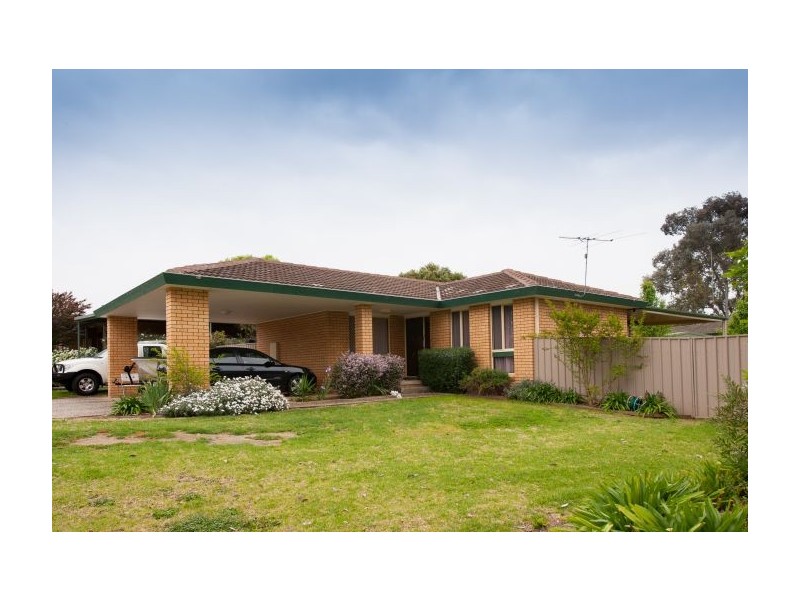 2 Buller Cresent, Thurgoona NSW 2640