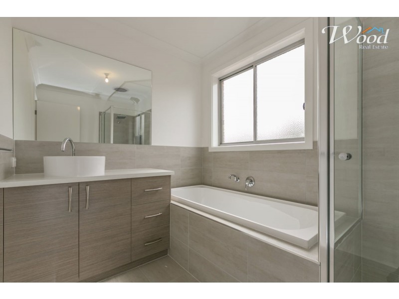 19 Gallagher St, Thurgoona NSW 2640