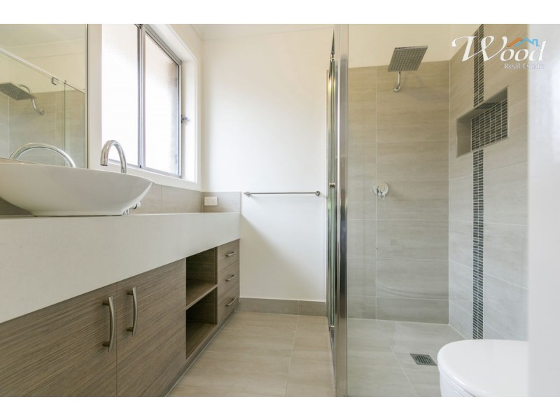 19 Gallagher St, Thurgoona NSW 2640