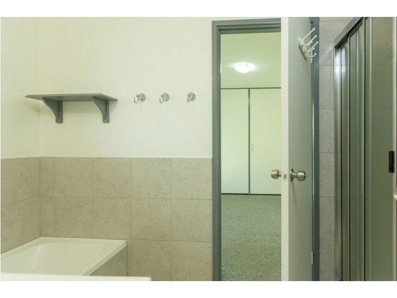 12 Garoogong Road, Springdale Heights NSW 2641