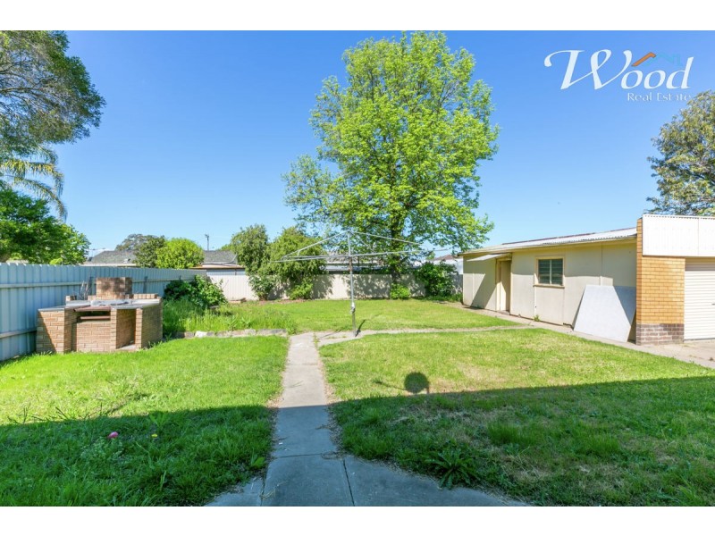 418 Prune St, Lavington NSW 2641