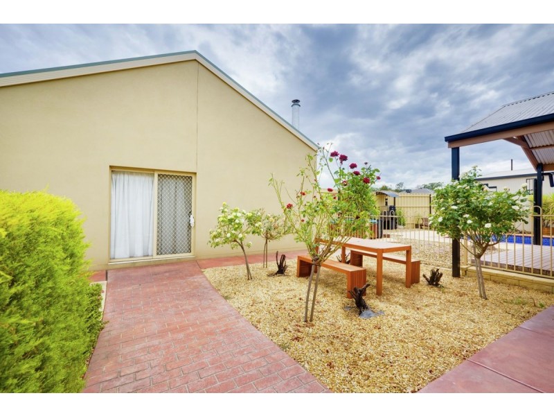 4 Quandong Road, Thurgoona NSW 2640