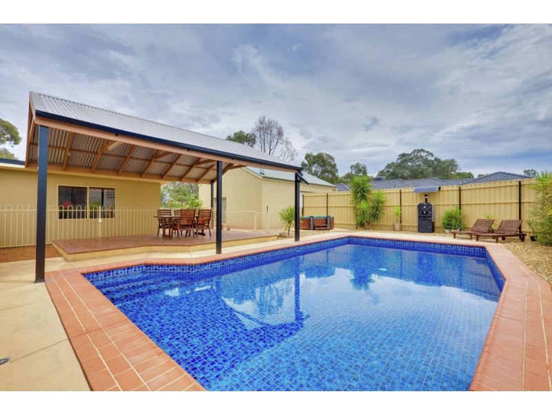 4 Quandong Road, Thurgoona NSW 2640